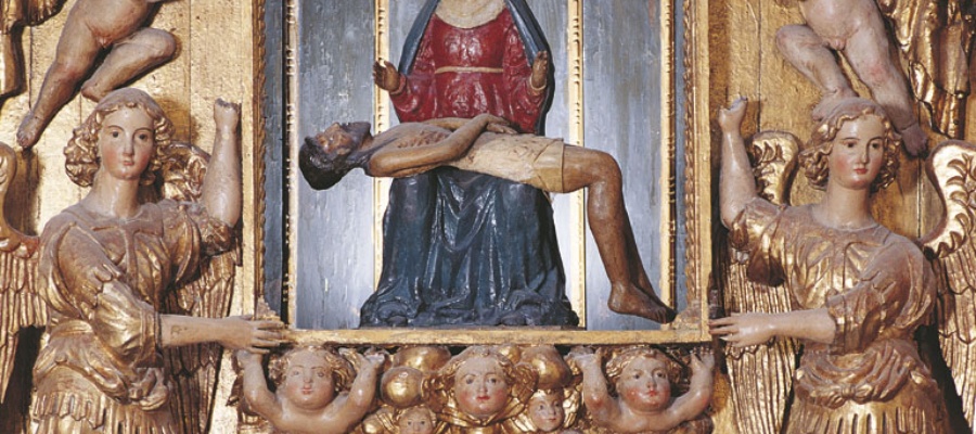 Retablo ligneo della Pietà