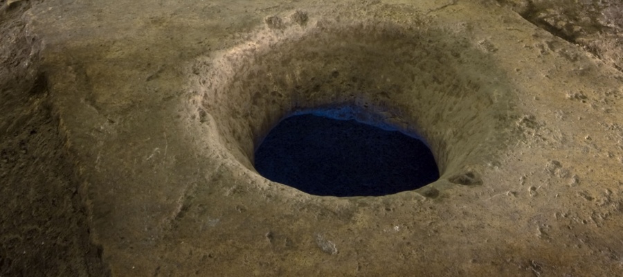 Cistern opening